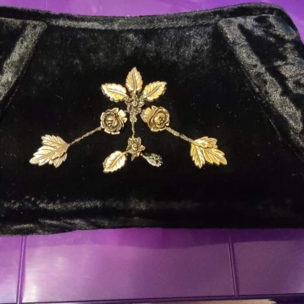 VINTAGE BLACK EVENING PURSE